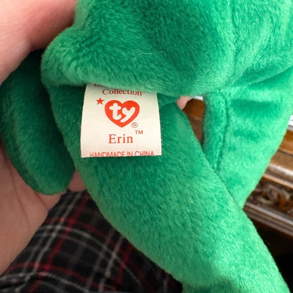 Collectors item TY Erin the Bear with 4 tag errors! PE Pellets, 1965(KR) NWT! - Picture 3 of 4